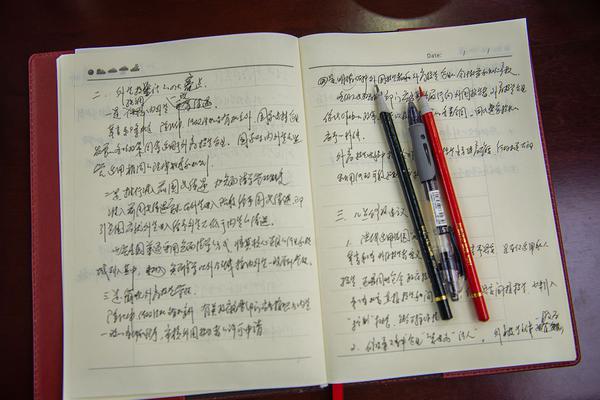 被機器人囚禁by江念全文免費閱讀