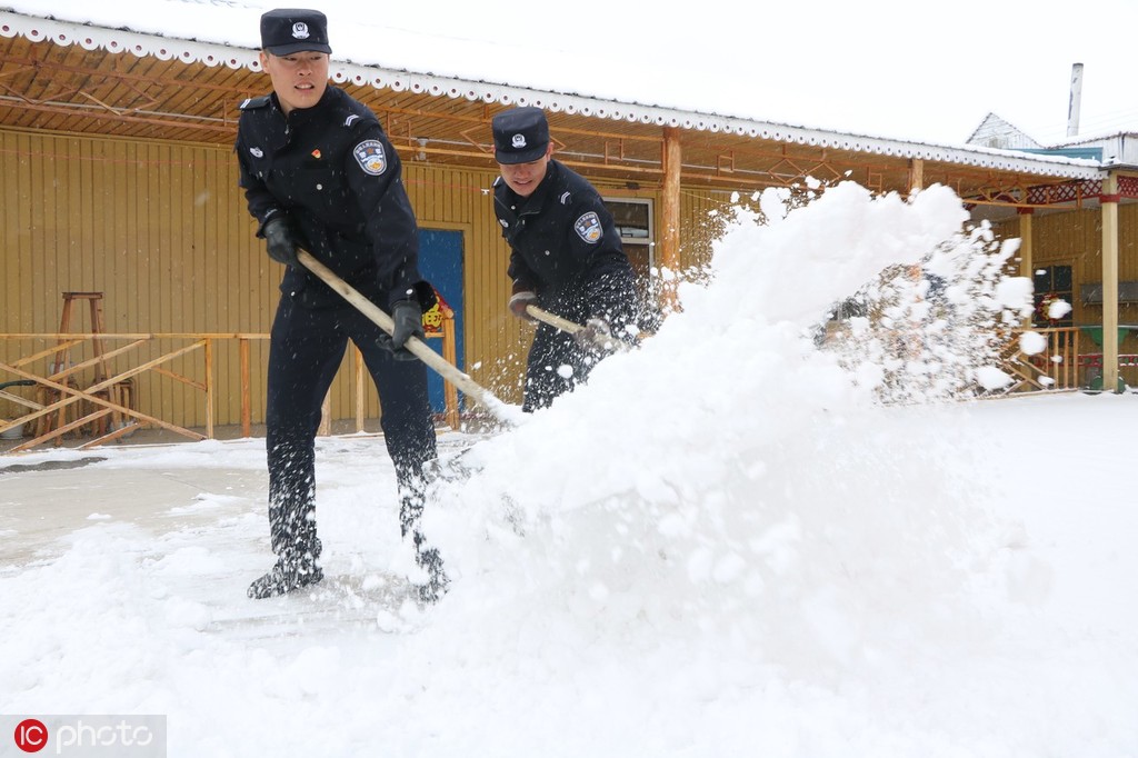 穿成反派的前妻(1v1)年代葉半夏