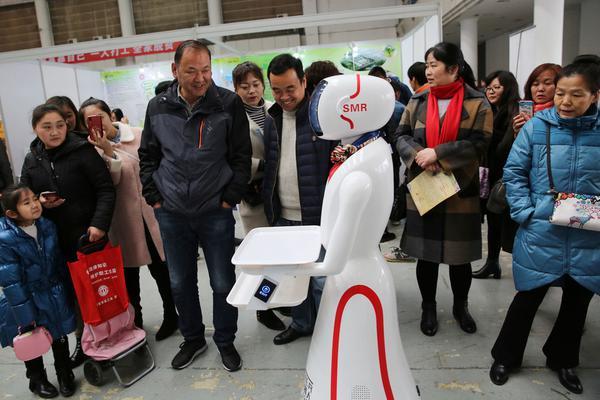 穿進賽博游戲完整版TXT