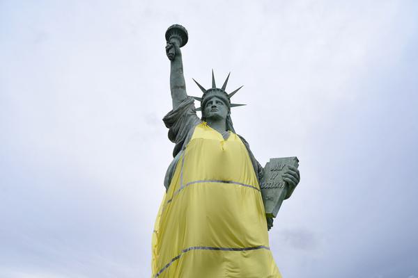 不渡青山by宴惟