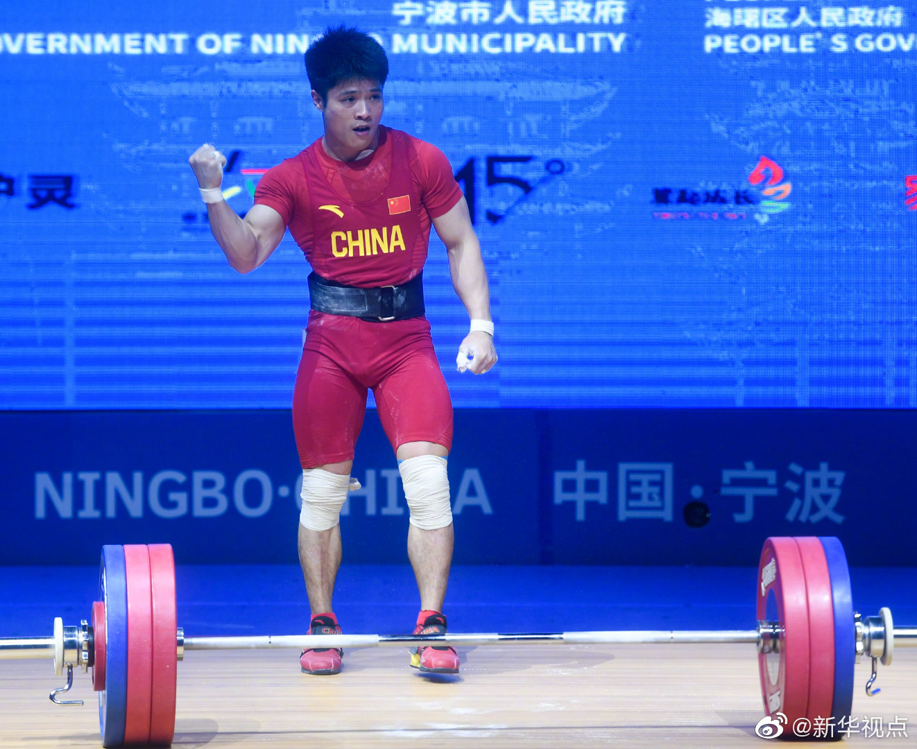 by脖頸子疼小說