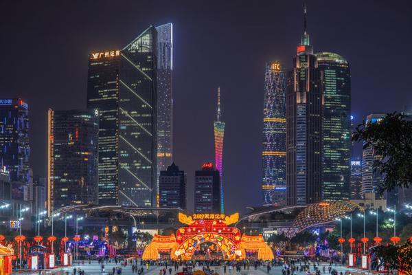 裝懵懂受被哄騙快穿