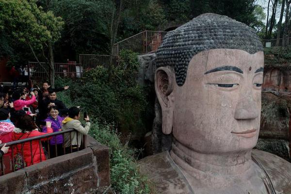 長兄為后by海棠