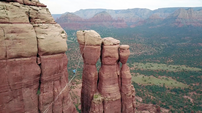 窄紅by折一枚針百度網盤