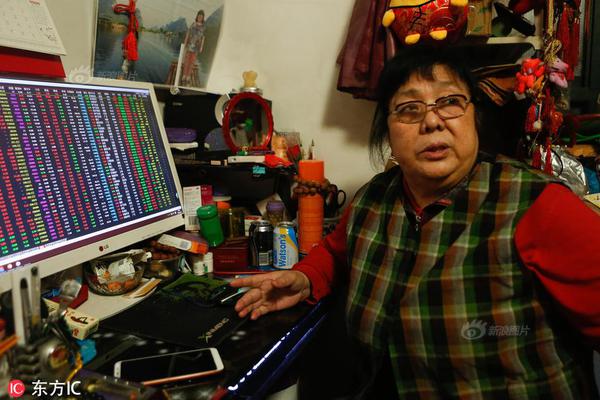 重生軍嫂年代文(NP)龍云云