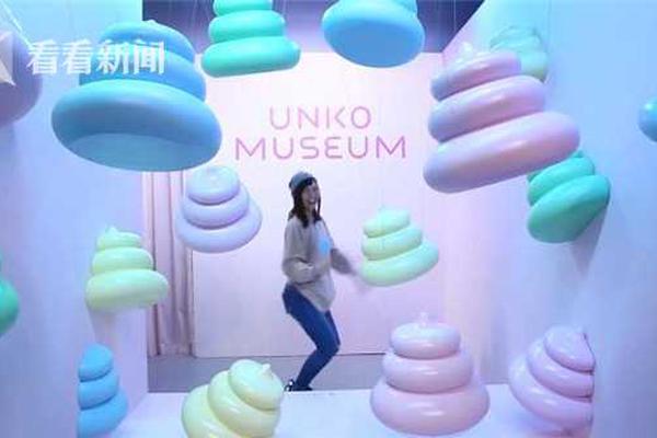 初長(zhǎng)成柳下?lián)]著TXT下載